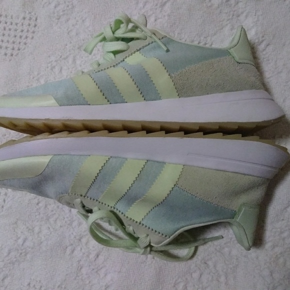 Adidas FLT_Runner Women - Picture 3 of 8